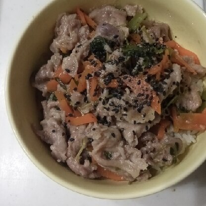 牛肉と、モヤシが無くて、豚肉と、豆苗でやりましたが、とても美味しかったです☆ありがとうございました(*^_^*)☆